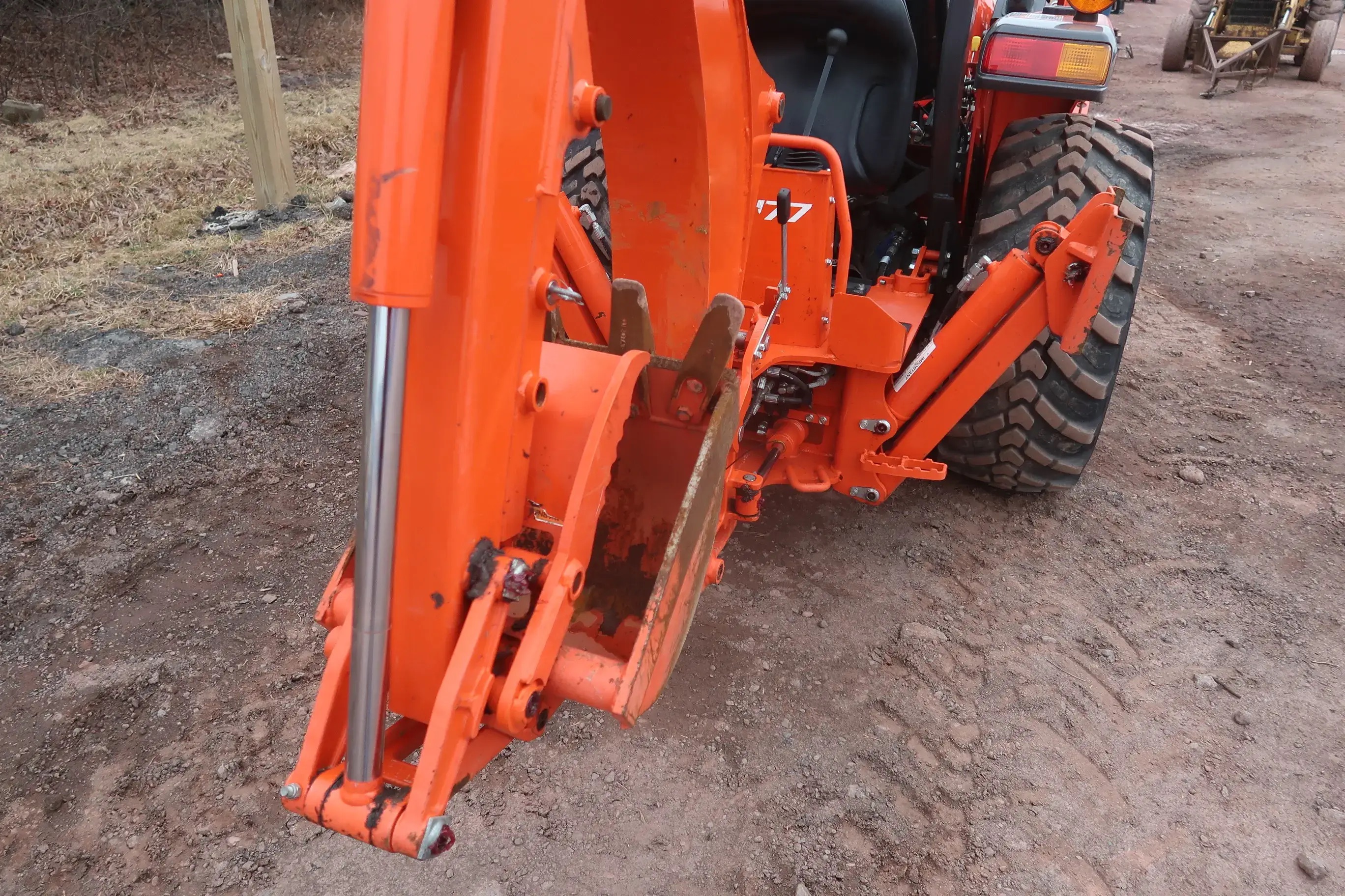 2023 Kubota L2501HST thumbnail 10